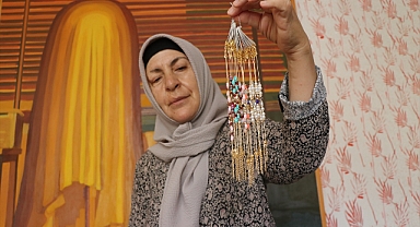 Yaptıkları el işi ürünlerle ev ekonomisine katkı sağlıyorlar