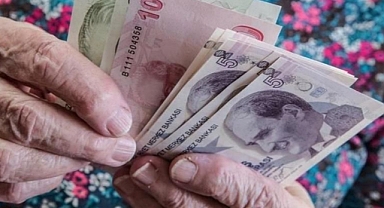 Yaşlı ve engelli aylıkları artırıldı!