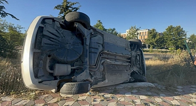 Yoldan çıkıp takla attı, sürücünün burnu bile kanamadı