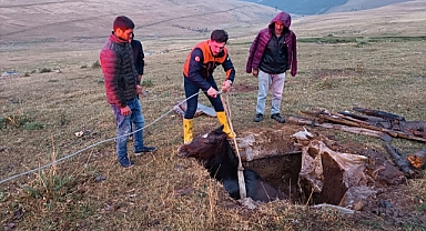 1,5 metrelik foseptik çukuruna düştü!