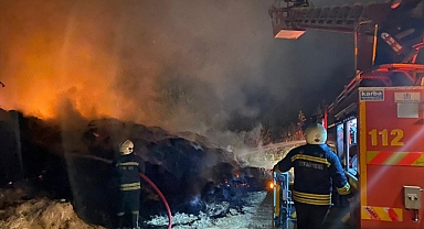 100 ton saman bulunan depo cayır cayır yandı!