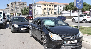 3 araç birbirine girdi! Yaralılar var...