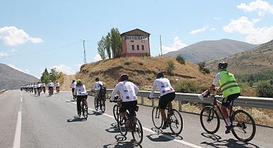 80 kilometre yol kat ettiler