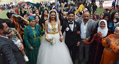 Almanya'dan geldi Türkiye'de gelin oldu!
