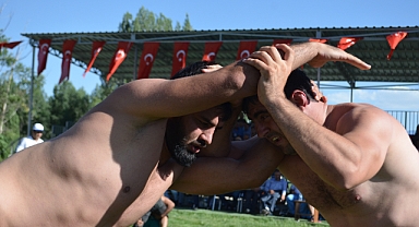Altınbaşak’ta güreşecekler
