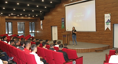 “Aras Akademi” liselilerle bir araya geldi