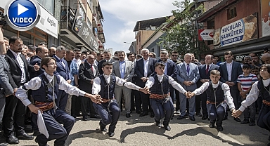 Bakan Tekin, Erzurum'da partililerle bir araya geldi