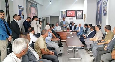 Bakan Tekin Hınıs'ta temaslarda bulundu