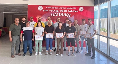 Boks hakemleri başarı belgelerini aldı