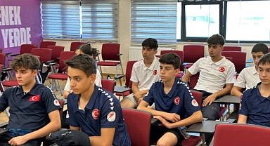 Buzda geleceğin şampiyonları yetişiyor
