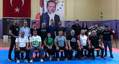 Dadaş tekmeler tura vurdu