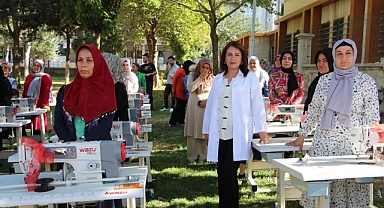 Dezavantajlı kadınlara ücretsiz dikiş makinesi