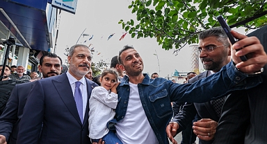 Dışişleri Bakanı Fidan, Erzurum'da esnafı ziyaret etti