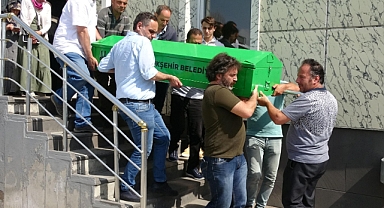 Erzurum'da cenazeler karıştı! Tabutu açan şaşırdı!