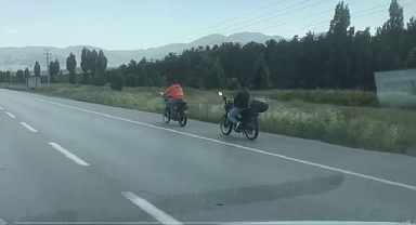 Erzurum'da motorcuların tehlikeli yolculuğu