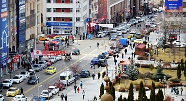 Erzurum Temmuz’u da lider kapattı