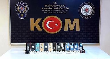 Gümrük kaçağı telefonlar yakalandı!