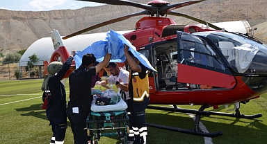 Hava ambulansı yeni doğan bebek için havalandı
