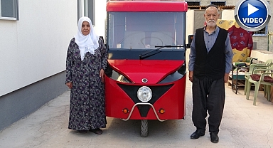 Hayırlı evlat! Anne babası için elektrikli araba dizayn etti!