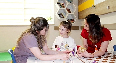 Hem tedavi görüyorlar hem de öğreniyorlar