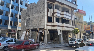 Kentin göbeğinde yürekleri ağza getiren görüntü!