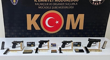 Kiralık araçtan cephanelik çıktı