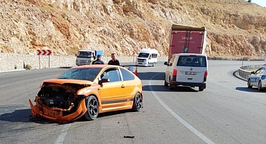 Kontrolden çıktı istinat duvarına daldı!