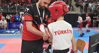 Milli Takım Antrenörü Ekrem Kesgin'e yine yeniden milli görev