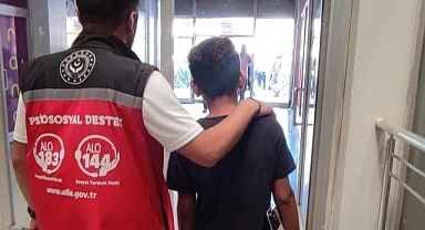 Mobil ekipler çocuklar için sahada