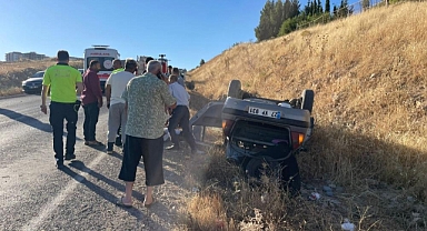 Otomobil şarampole yuvarlandı: 1 ölü, 2 yaralı