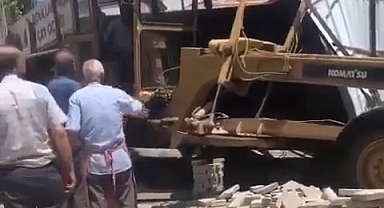 Park halindeyken bir anda dükkana girdi