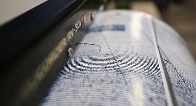 Peş peşe 3 deprem! Beşik gibi sallandılar