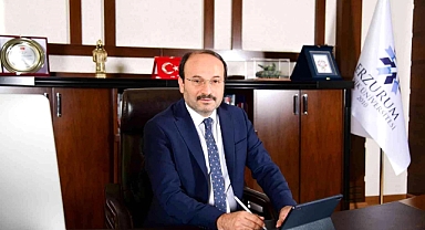 Rektör Çakmak ETÜ'lü gençleri kutladı