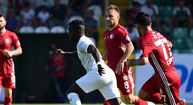 Üç haftada yedi sarı