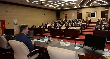 Vali Çiftçi bürokratlarla bir araya geldi