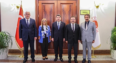 Vekillerden Hınıs'a müjde