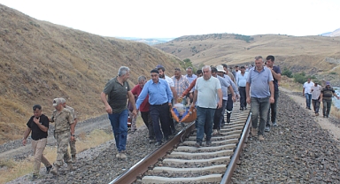 Balık tutmak isterken canından oldu! Kayalıklardan suya düştü