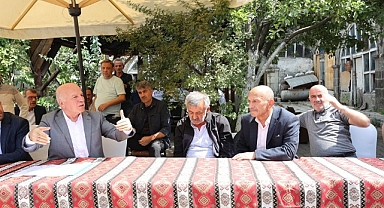 Başkan Sekmen’den Hacılar Hanı esnafına ziyaret