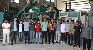 Başkan Yaşar gençleri ağırladı