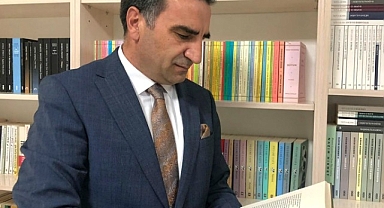 Ertaş; 'İlk Türkçe Mevlidi Erzurumlu Kadı Darir yazdı'