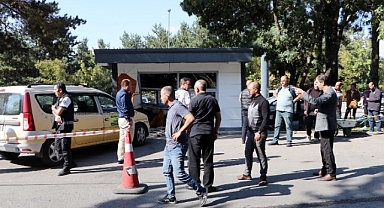 Erzurum'da kaza! Taksi, güvenlik kulübesine girdi