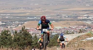 Erzurum'da nefes kesen yarışlar devam ediyor