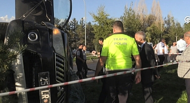 Erzurum'da pikap devrildi: 1 yaralı