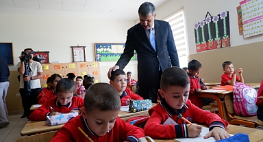 Erzurum Valisi öğretmen ve idarecileri uyardı