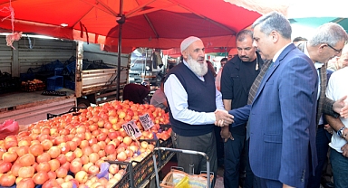 Erzurum Valisi pazara çıktı
