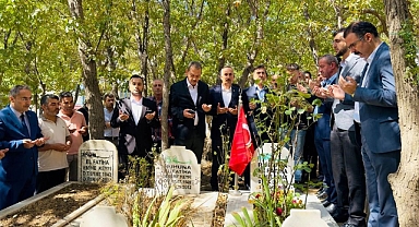 Evinin önünde şehit edilmişti! Ahmet Budak mezarı başında anıldı