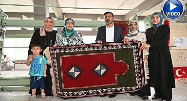 Hayatı 'ilmek ilmek' kazanıyorlar