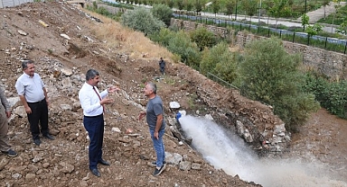 İçme suyu hattını inceledi