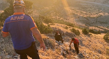 Kayalıklarda mahsur kaldı, imdadına ekipler yetişti!