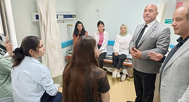 Öğretmenleri taşıyan minibüs kaza yaptı! İl Milli Eğitim Müdürü yalnız bırakmadı!